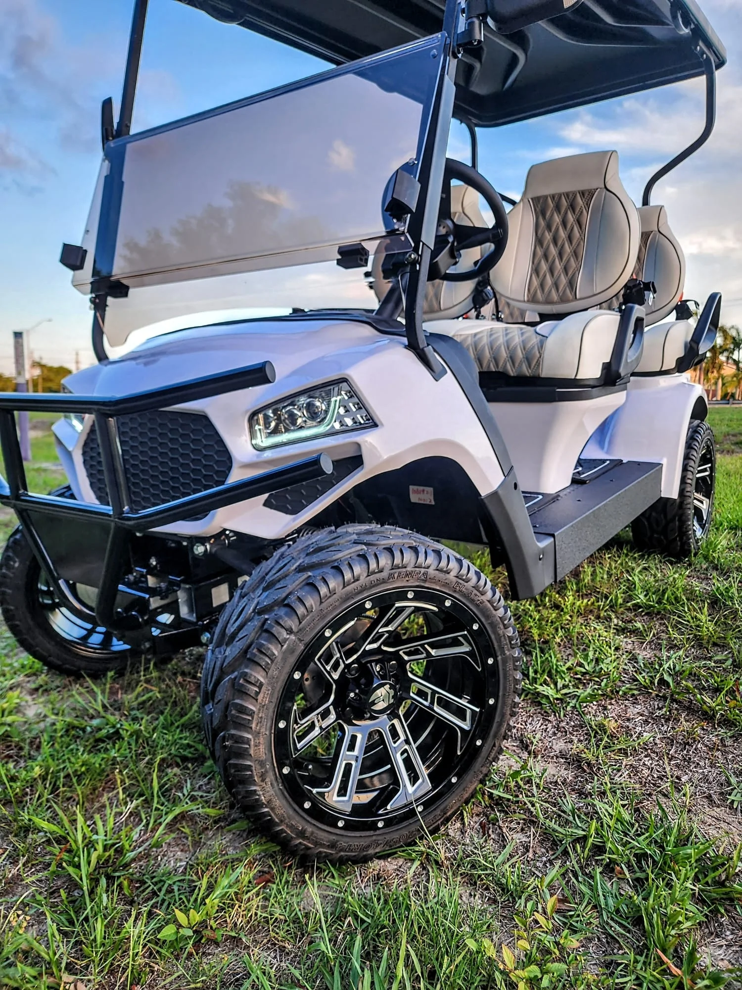 Professional Manufacture Vehicle 4 Seats 48V Lithium Battery 5KW Motor Mini Club Carts Vintage Golf Electric Car