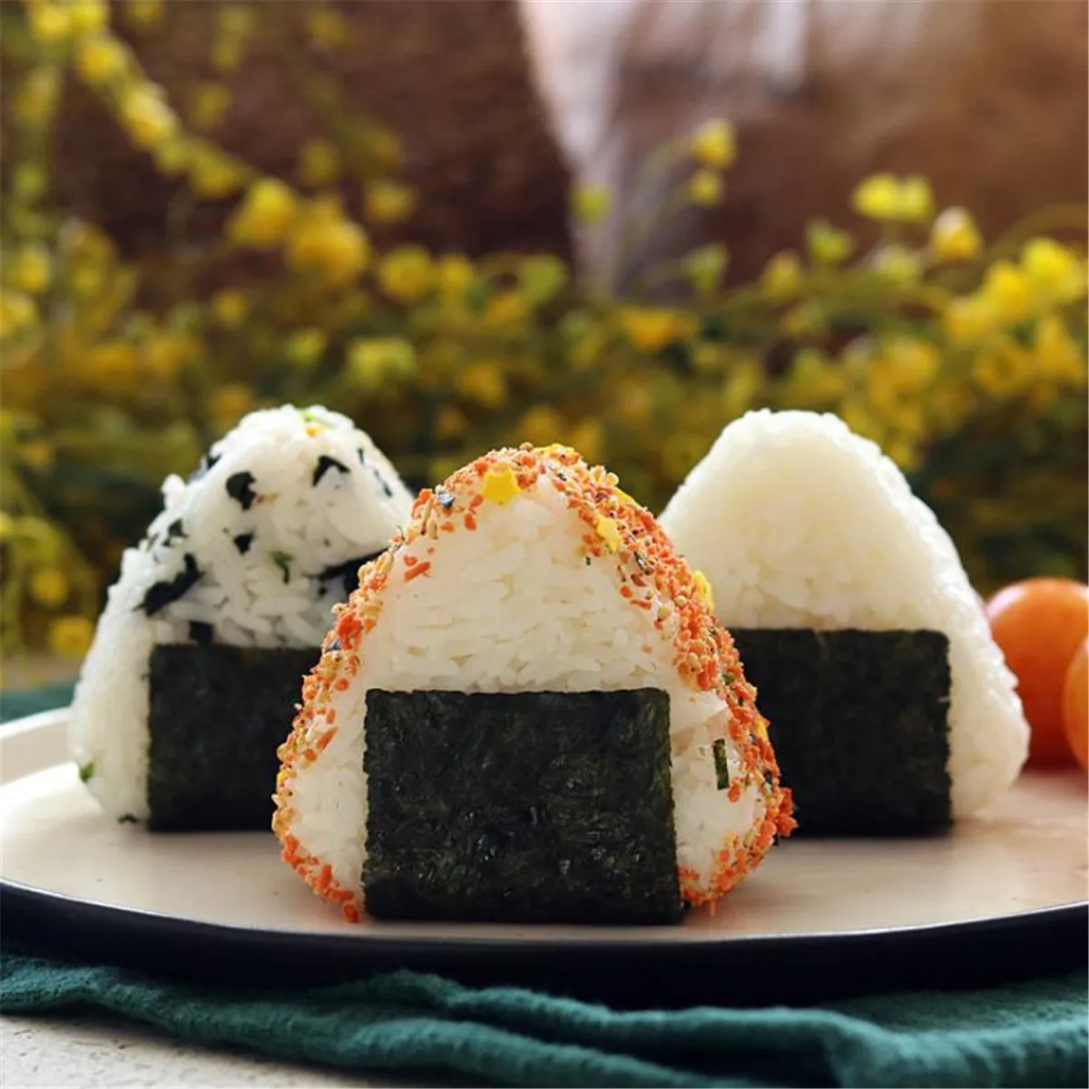Meat Floss Onigiri Rice Ball Bento Press Flower Petal Bear Heart Triangle Form Sushi Mould Maker Container DIY Tool