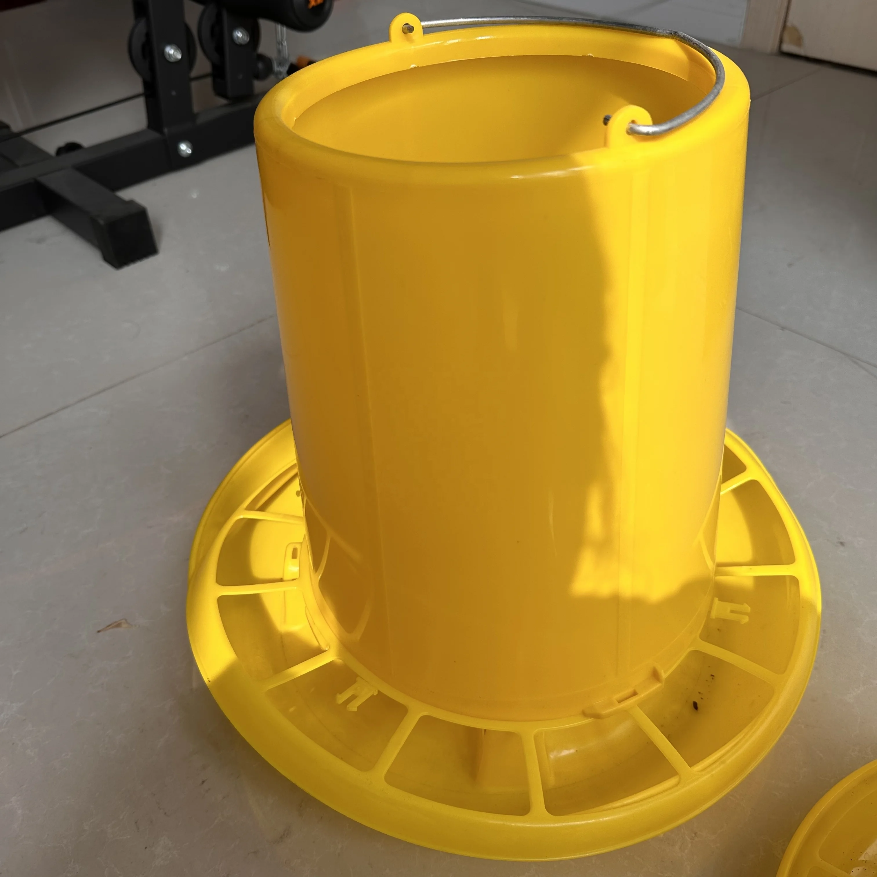 chicken feeder for kenya chicken feeder and drinker chickens feeder 15kg