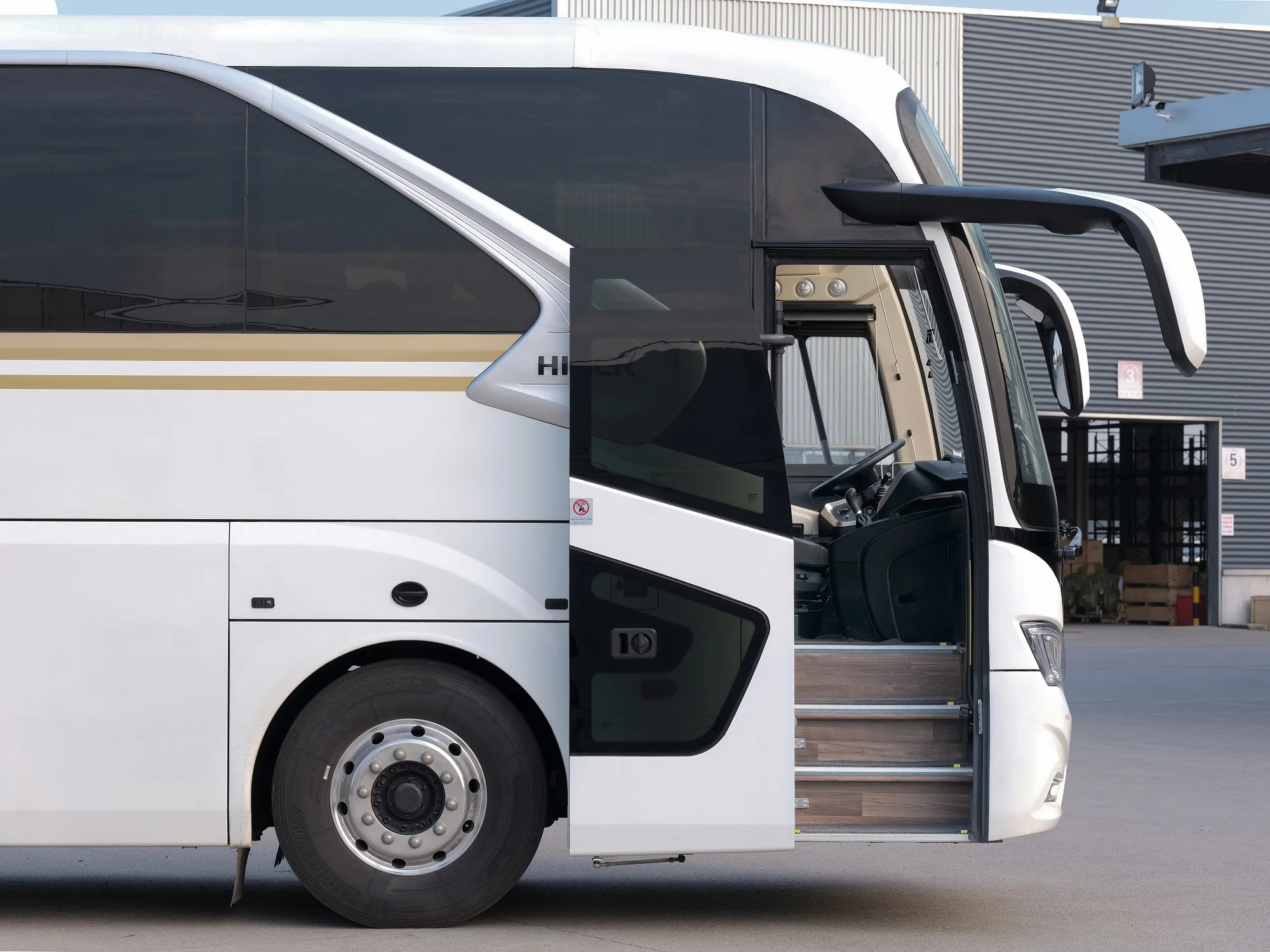 Brand New Higer Buses Luxury Seats Tour Coach Buses For Sale China Coach Bus