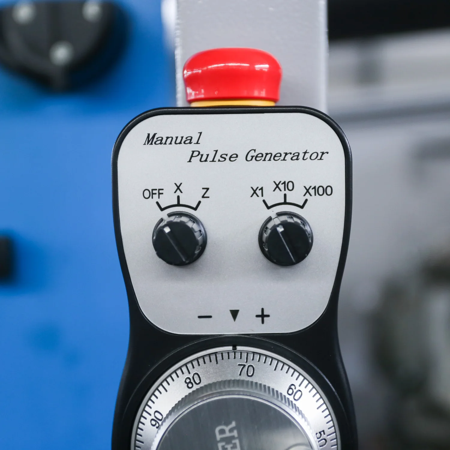 Beautiful shape using an integral bed excellent rigidity and stability QK1327 CNC Pipe Threading Lathe for processing mental