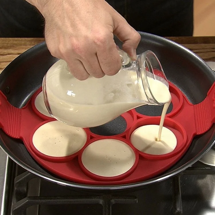  Wholesale Newest Design Silicone Porous Bakeware Pancake Baking Cake