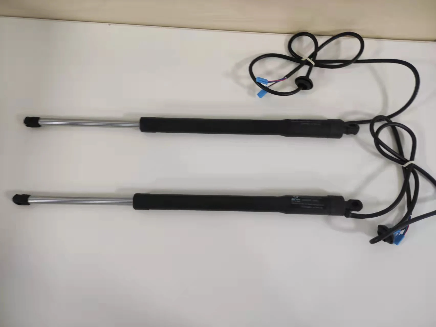 Exclusive production worldwide Electric Tailgate hydraulic Electric Tailgate for Ford Tourao custom  OEM Compression price