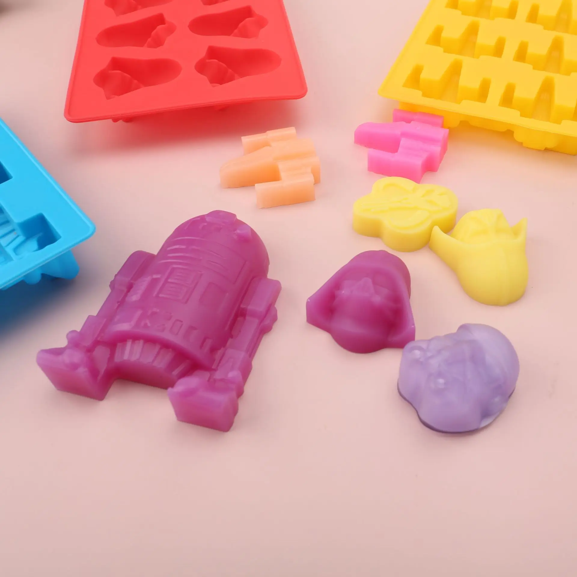 FantasyBear Star War Shaped Mold,Set of 8 Silicone Flexible Molds for Star Wars Birthday Cake Decoration Candy Molds Chocolate M