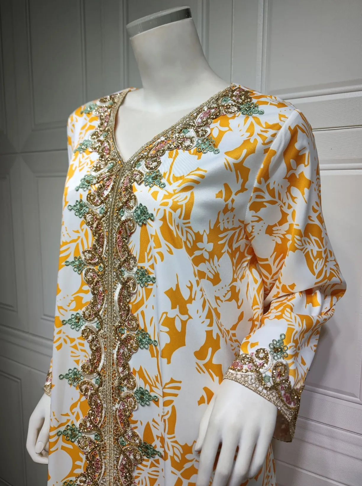 2022 new arrival Islamic clothing Arabic Muslim women abaya dress yellow print sequins gold lace Moroccan dresses