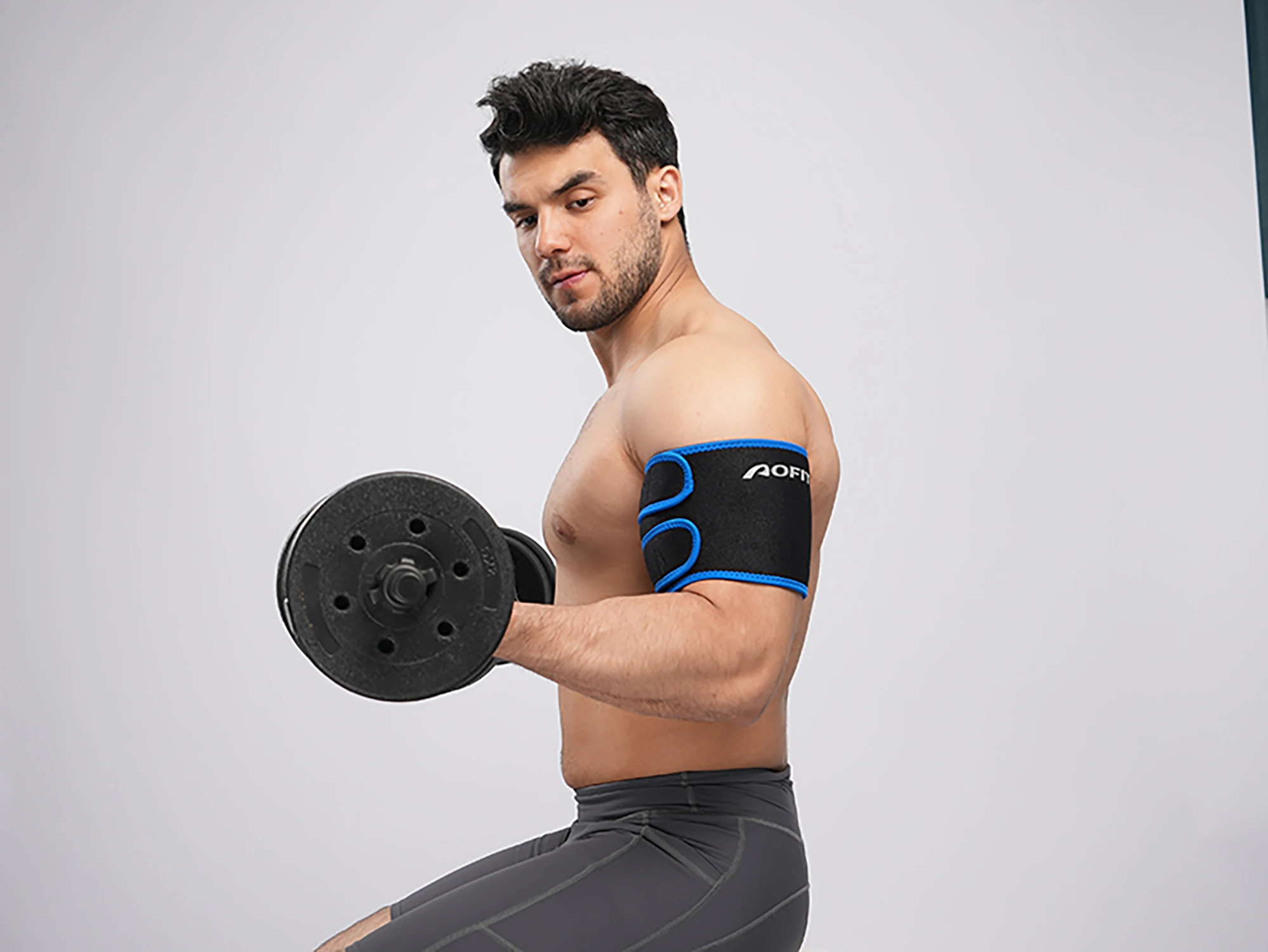 High Quality Black And Blue Adjustable Compression Elbow Sleeve Anti slip Arm Protection Weightlifting Brace Support Unisex