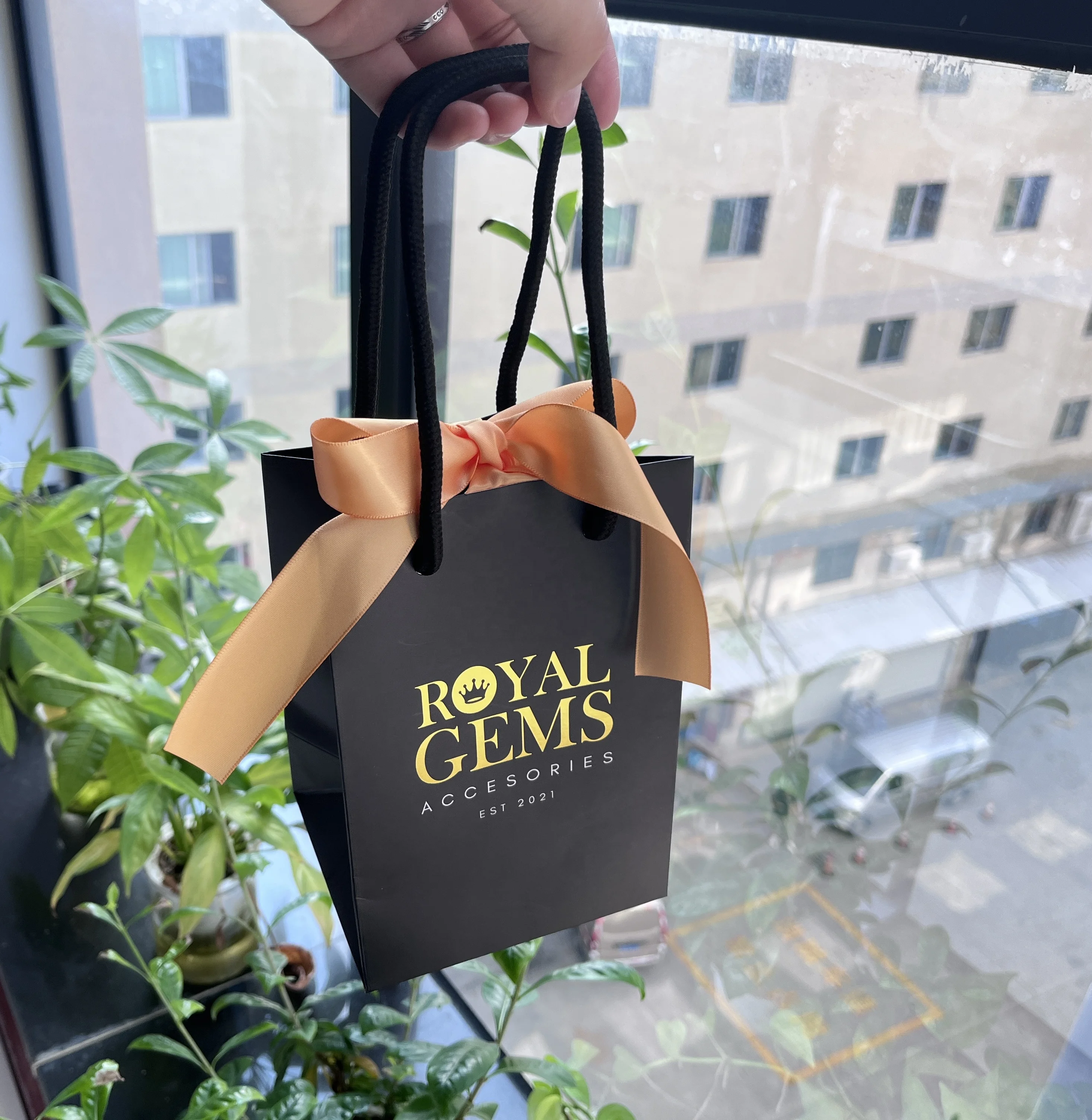 luxury small bags high quality shopping paper bag jewelry gift packaging bags with ribbon bow