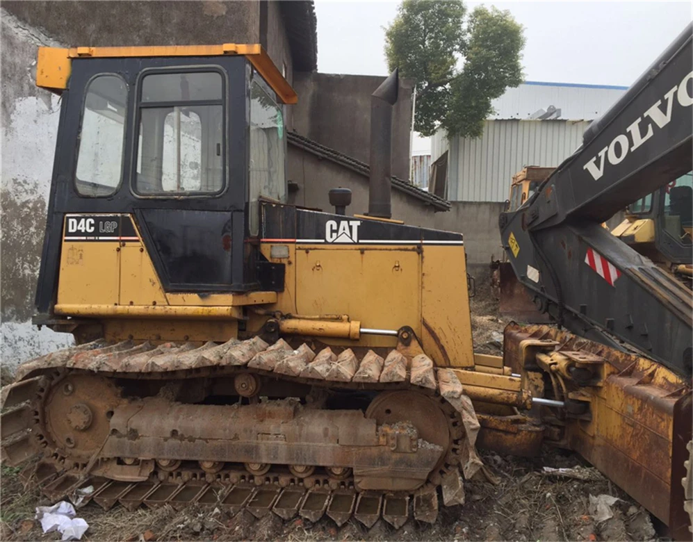 Used Cat Bulldozer Mini Dozer D4c Price Good Japan D3c D5m Machine for Sale