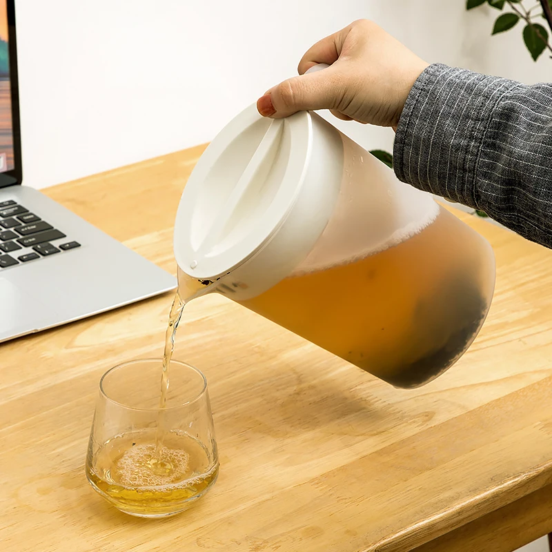 Clear Water Pitchers  Beer Drink Kettle Reusable Cold Drinking Jug Food Grade Plastic Cold Water Jug With Lid