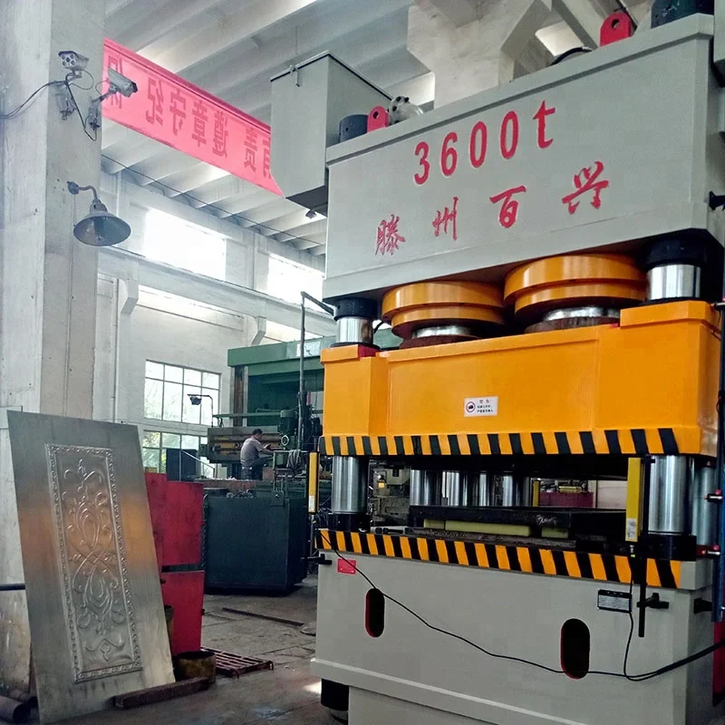 3000 Ton hydraulic press for pressing and forming metal door panel pattern