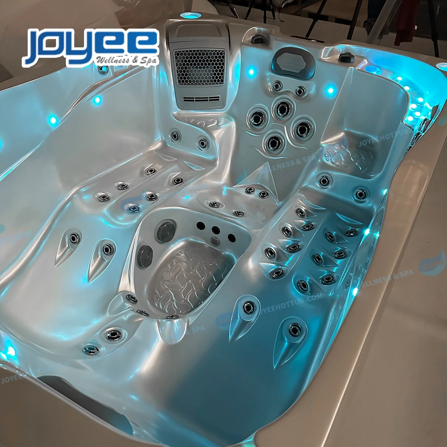 JOYEE CE Approval Three Persons Outdoor Sexy Whirlpool Hot Tub Portable Home Spa For Adults Endless Pools