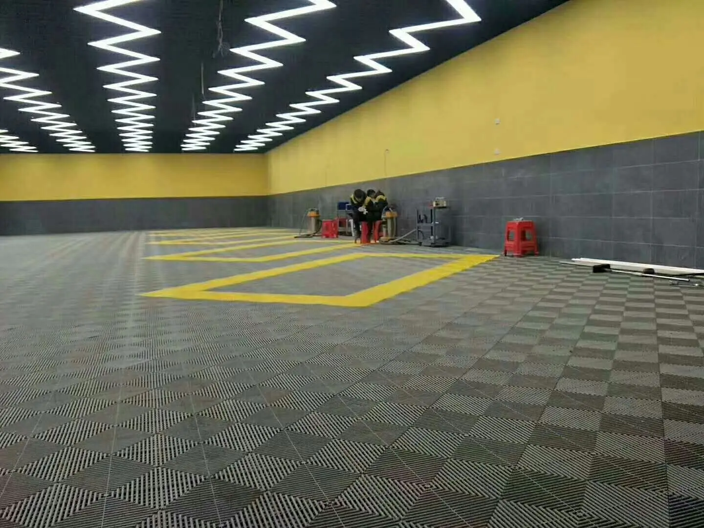 Car Wash Plastic Floor Tiles Garage Flooring For Auto Detailing Floor 400*400*18mm