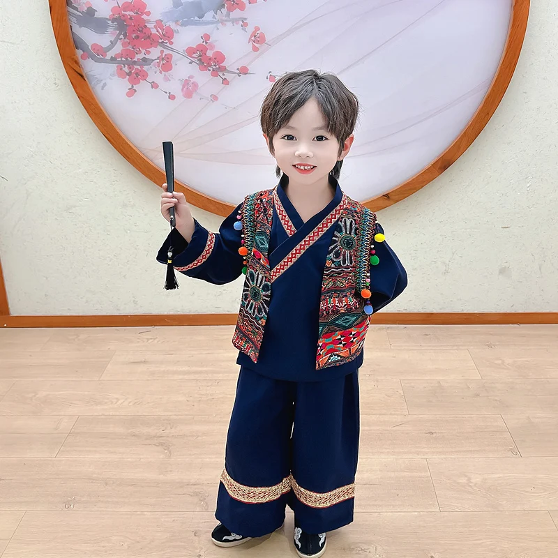 the Yi nationality style design hanfu men traditional hanfu dresses for boy