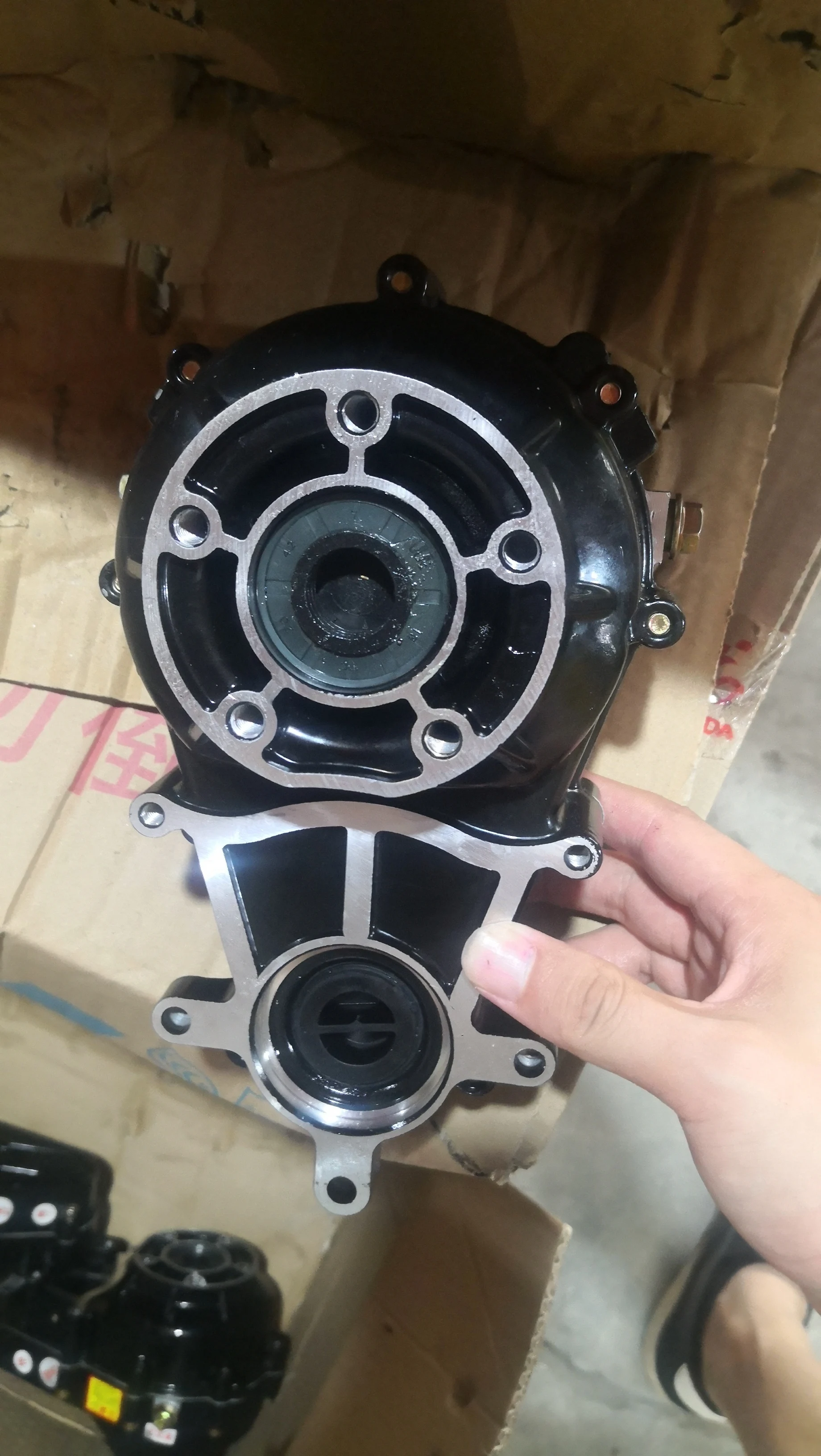 Wholesale 18 teeth Motor Differential Gearbox For Electric Tricycle And Rickshaw Electric Motor Reduction Gearbox