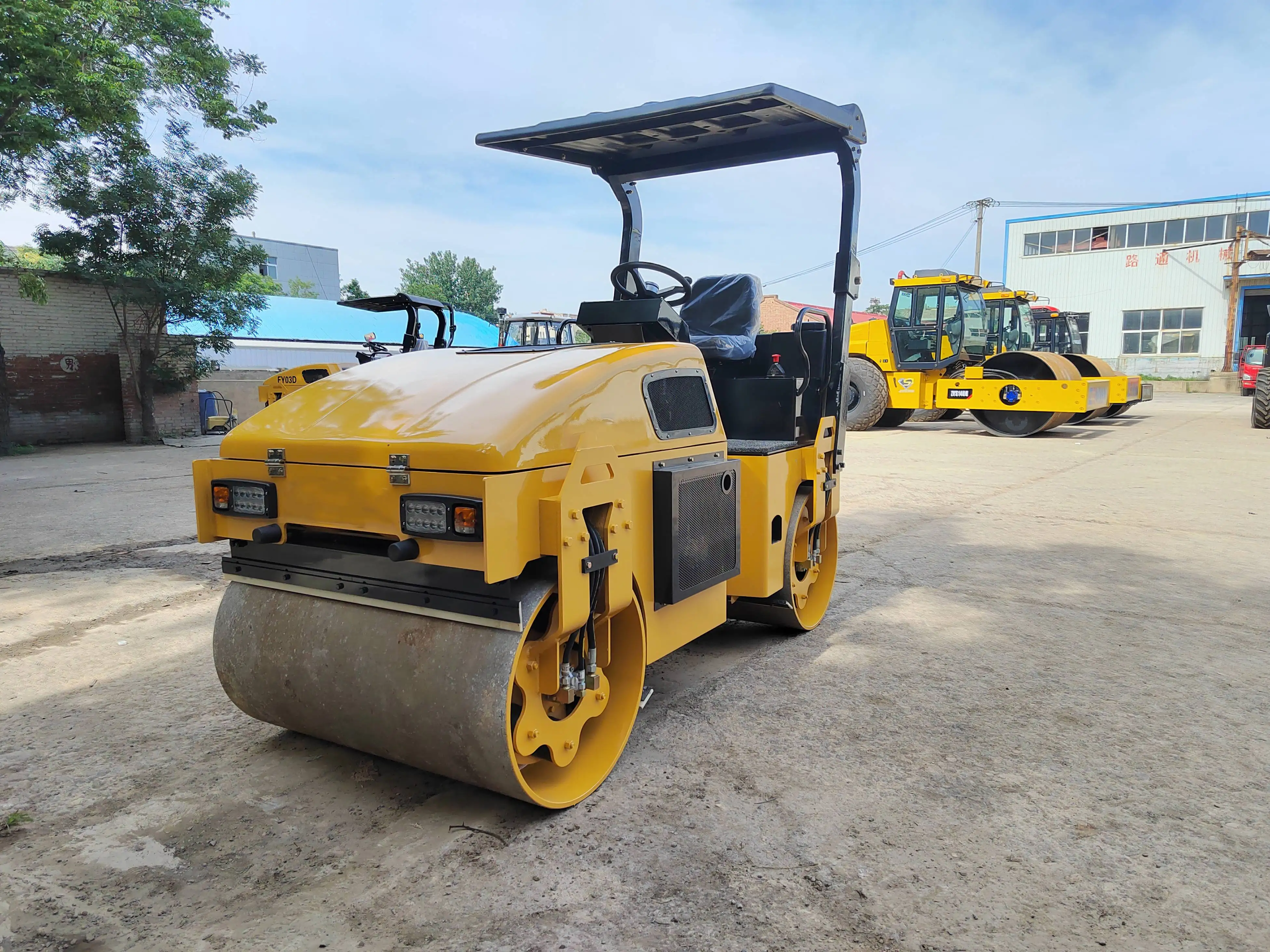 3ton 4ton Hydraulic Double Drum Vibratory Road Roller LTC203 LTC204 Hot Sale