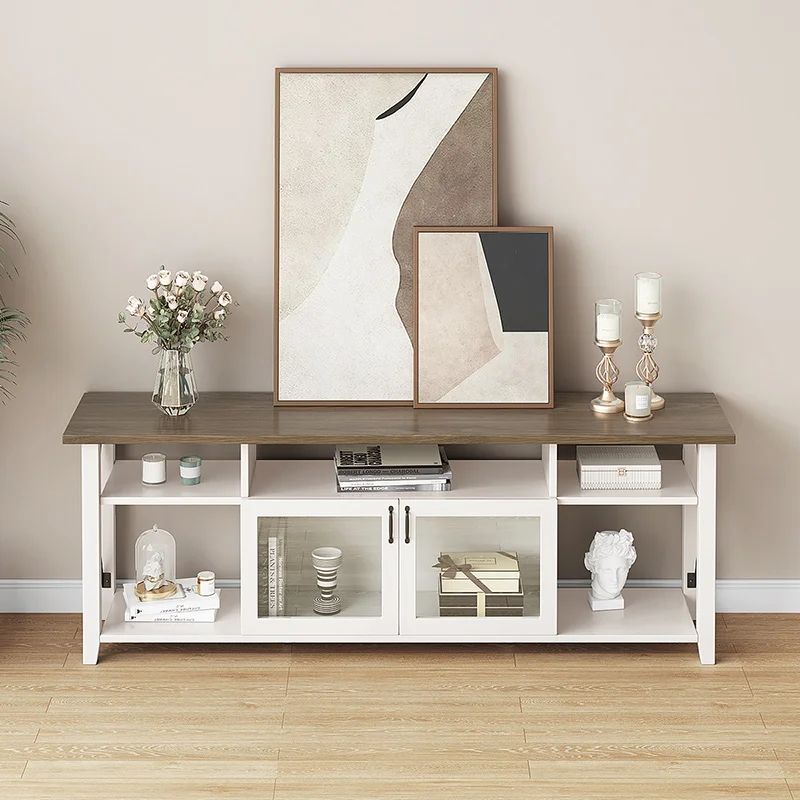 Недорогой большой вместительный деревянный ТВ-шкаф для хранения в маленькой квартире