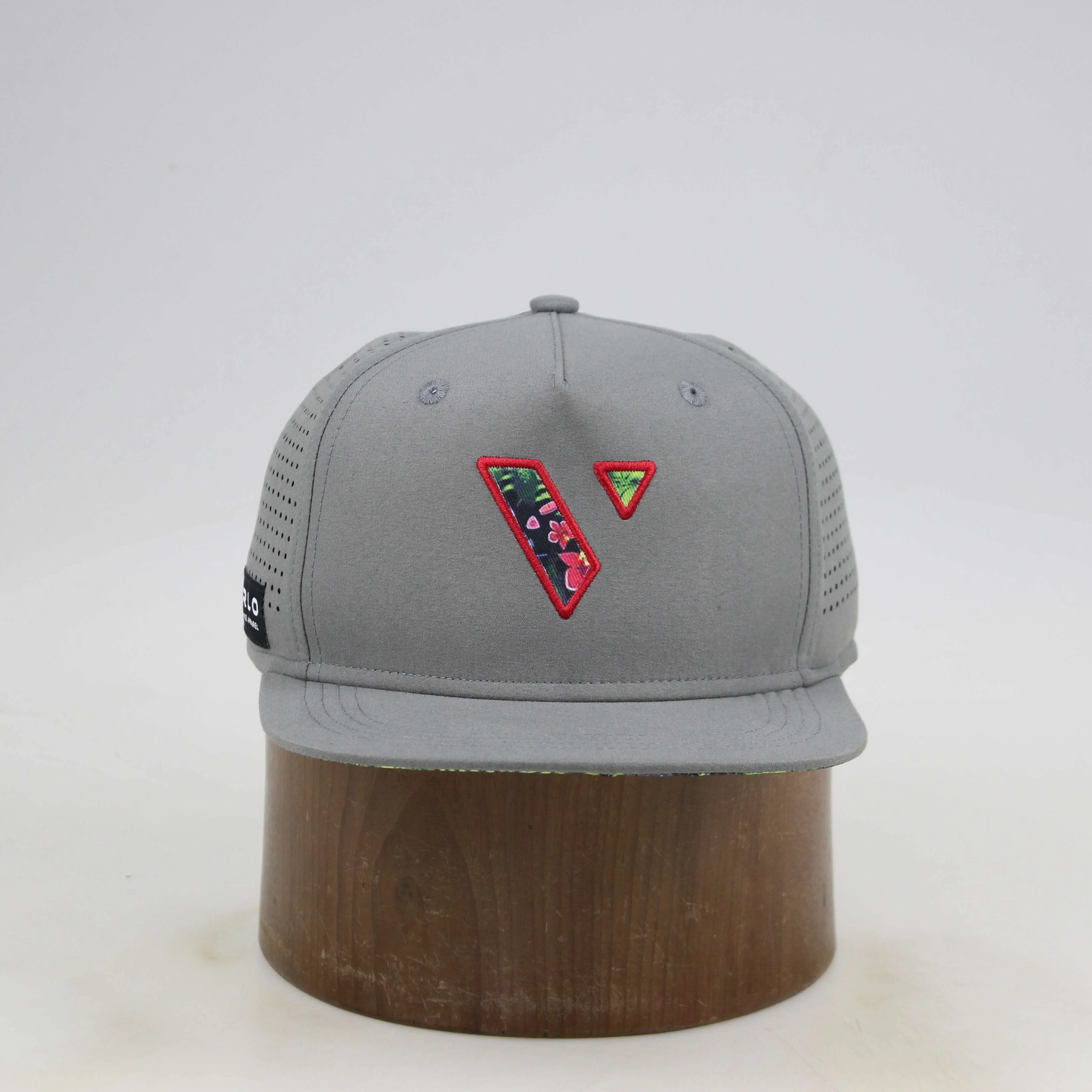 Fashion icon wholesale Custom Flat Structured Embroidery Logo 5 Panel  Snapback Caps Hat