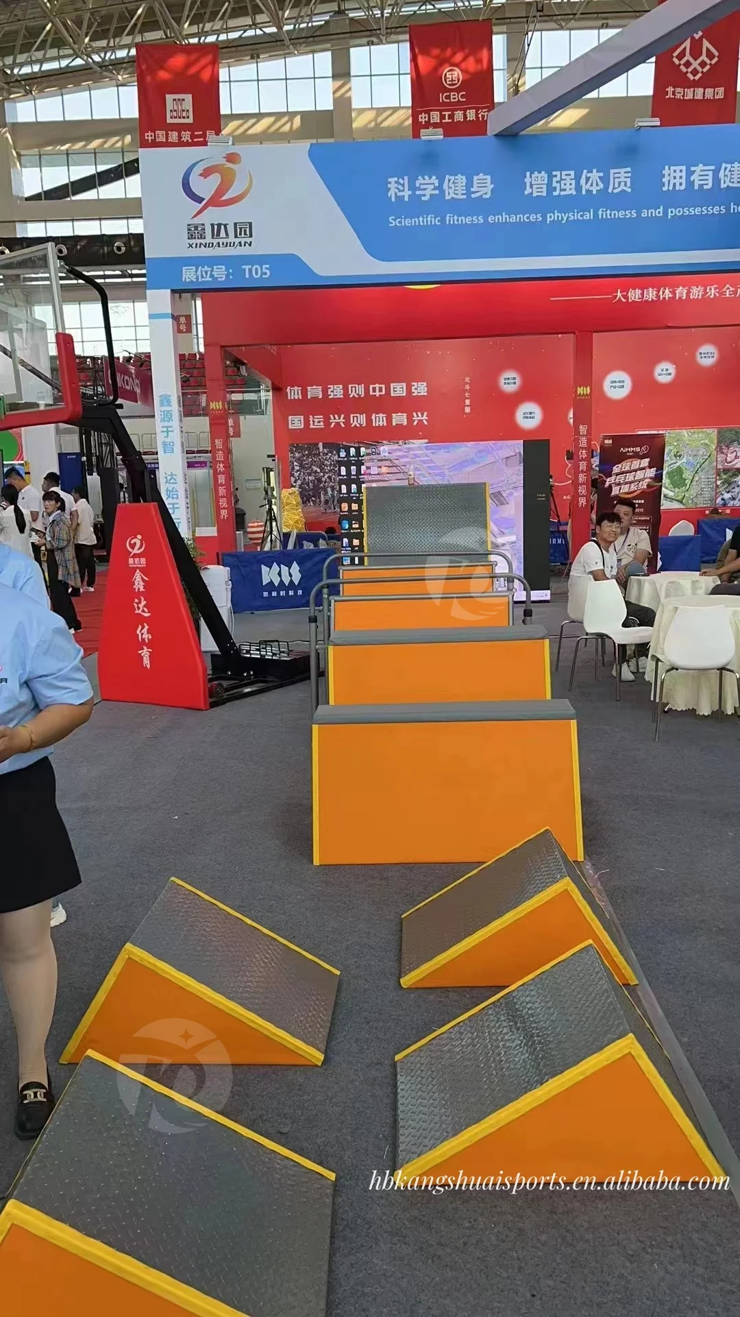 Wholesale gymnastic training wooden parkour climbing adventure set ninja warrior obstacle course equipment kids parkour baffle