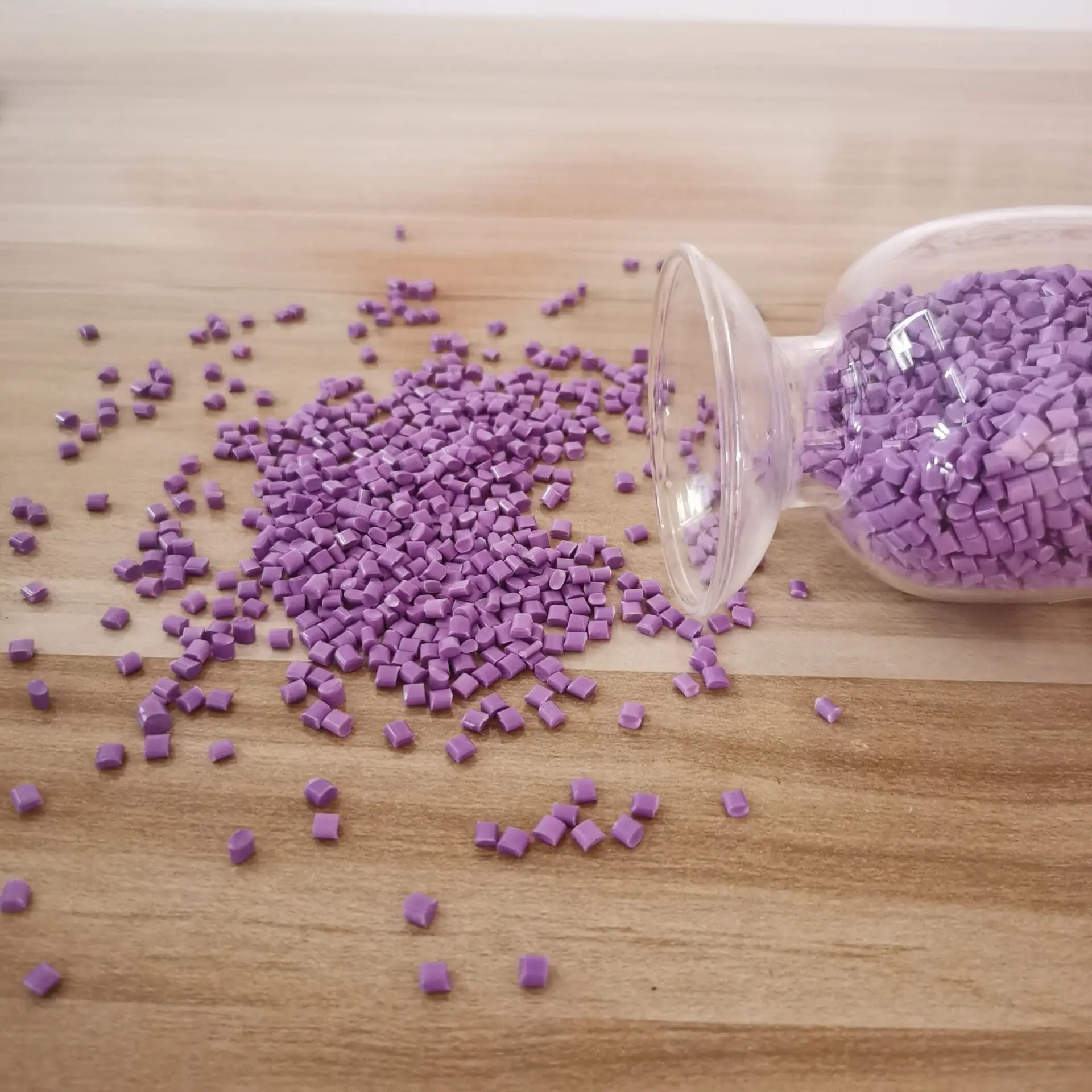 FR (X)  High gloss PC ABS Granules Easy Color PC ABS Granules Purple PC ABS Granules