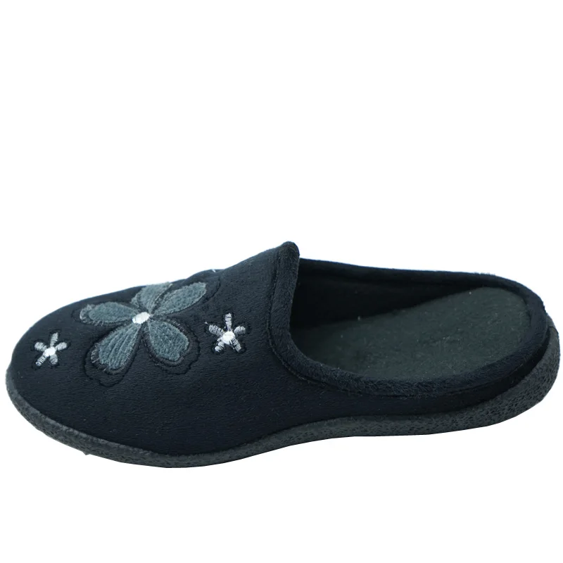 All black embroidered blue flowers nap cloth upper super-soft velvet lining  house slipper for old ladies