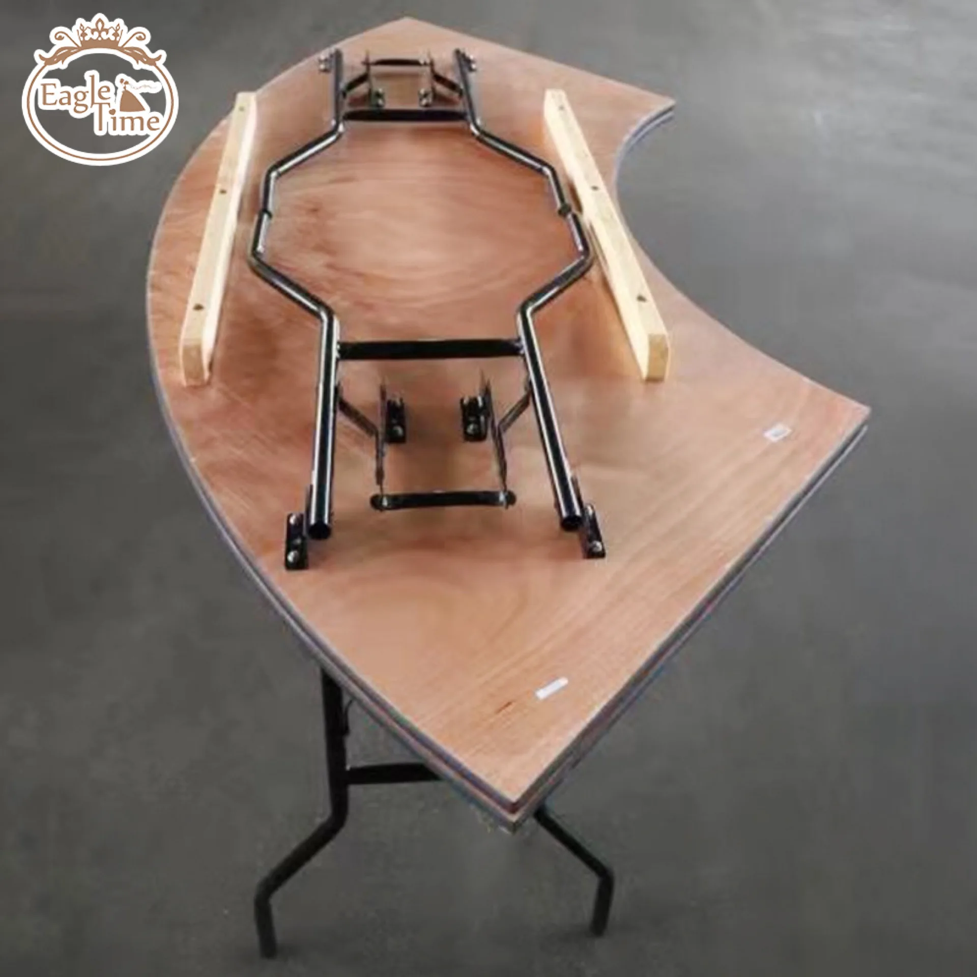 2024 Hot Selling Wood Wedding Event Wooden Table Curved Shape Solid Wood Tables for Events
