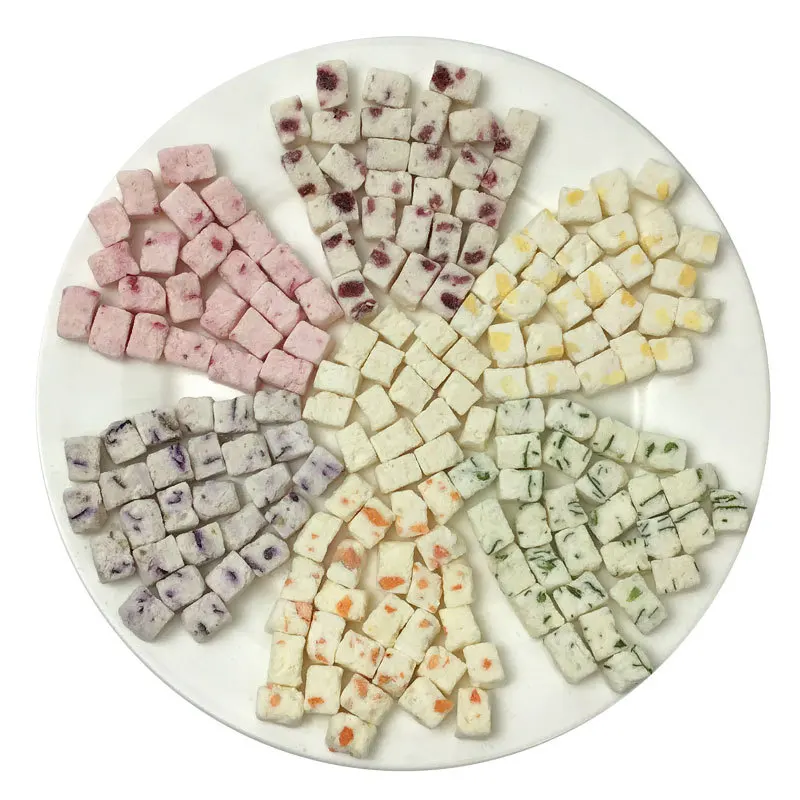 Organic pet treats freeze dried yogurt cubes Blueberry spinach carrot yellow peach Pet Snack bio Dried food for cat and dog bulk