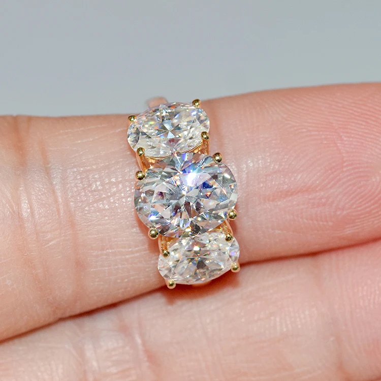 Custom 18K Yellow Gold with 3CT Oval Cut VVS Diamond Ring for Woman Anniversary