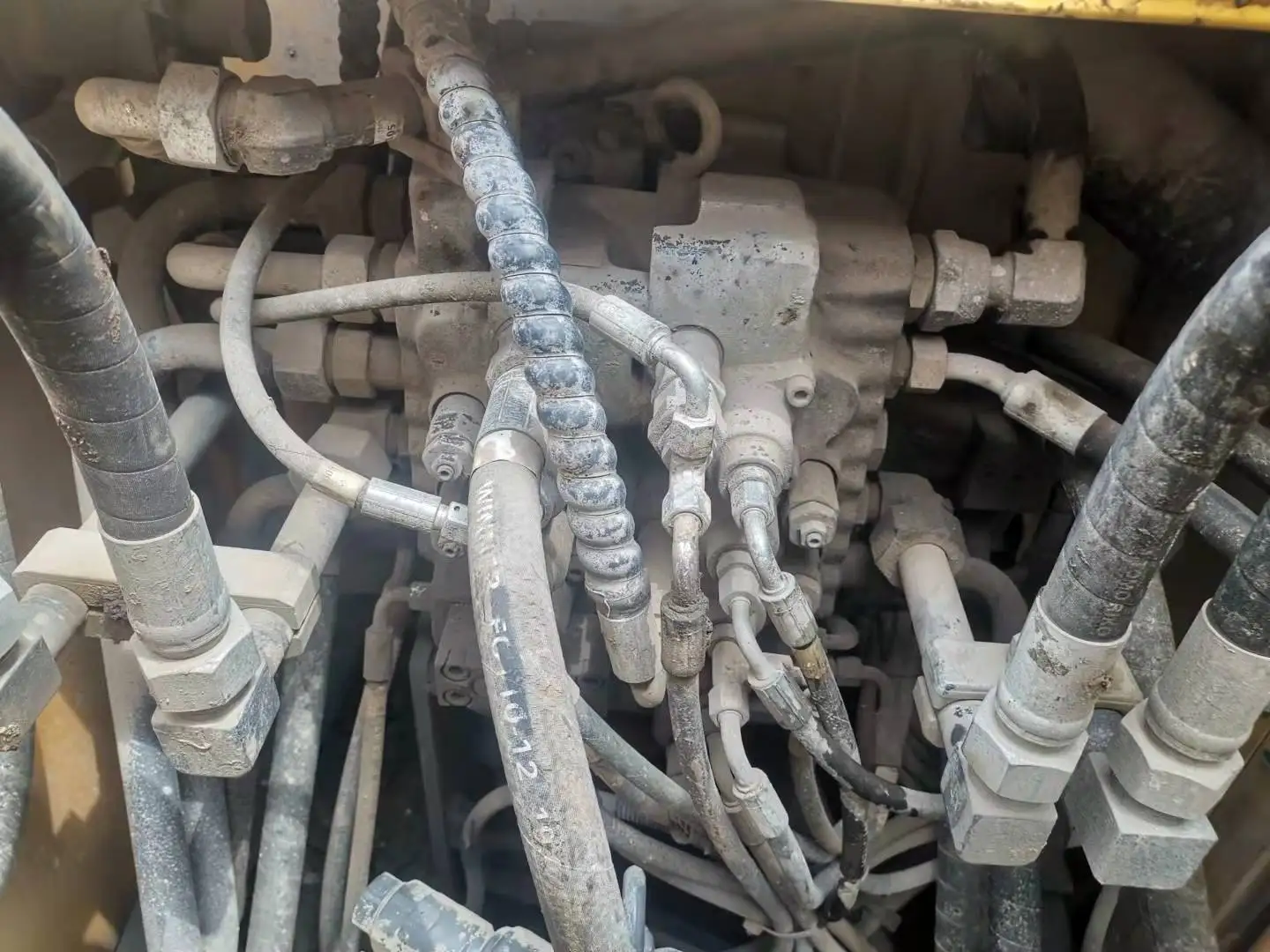  Экскаватор SDLG E6150F E6105F E6210F E6225F экскаватор с меньшим количеством рабочих