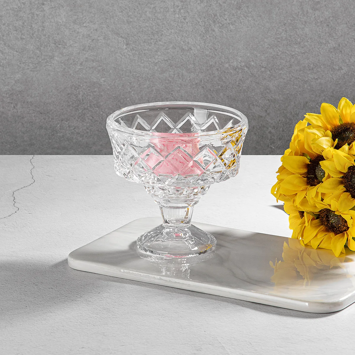 JINGHUANG GLASSWARE Creative Embossed Tall Glass Ice Cream Cup Dessert Yogurt Cups Ins Cold Glass Drinkware Milkshake