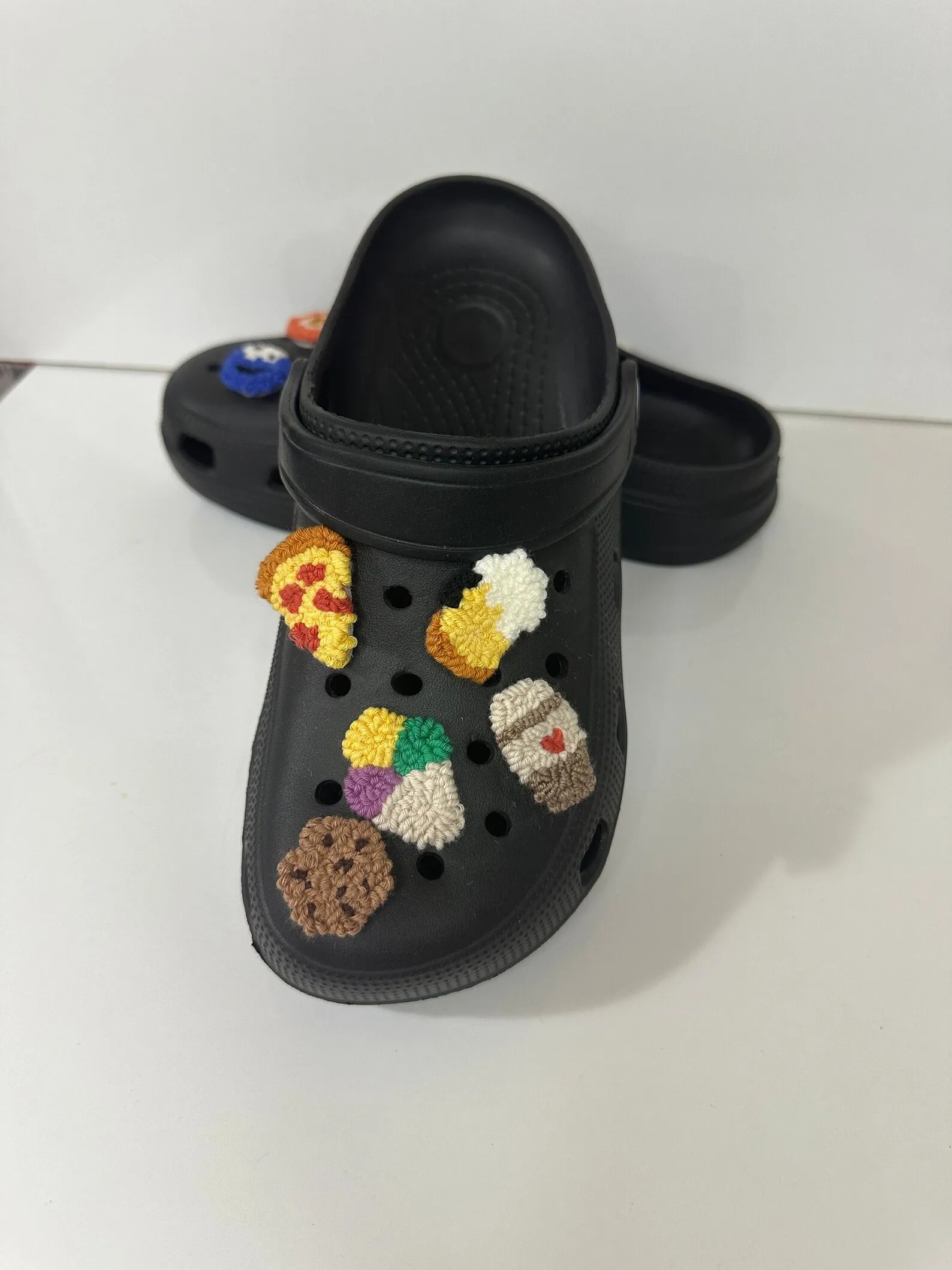 Fruit handmade punch needle pins badges-assorted embroidered fun brooch mushroom yin yang rainbow for crocs
