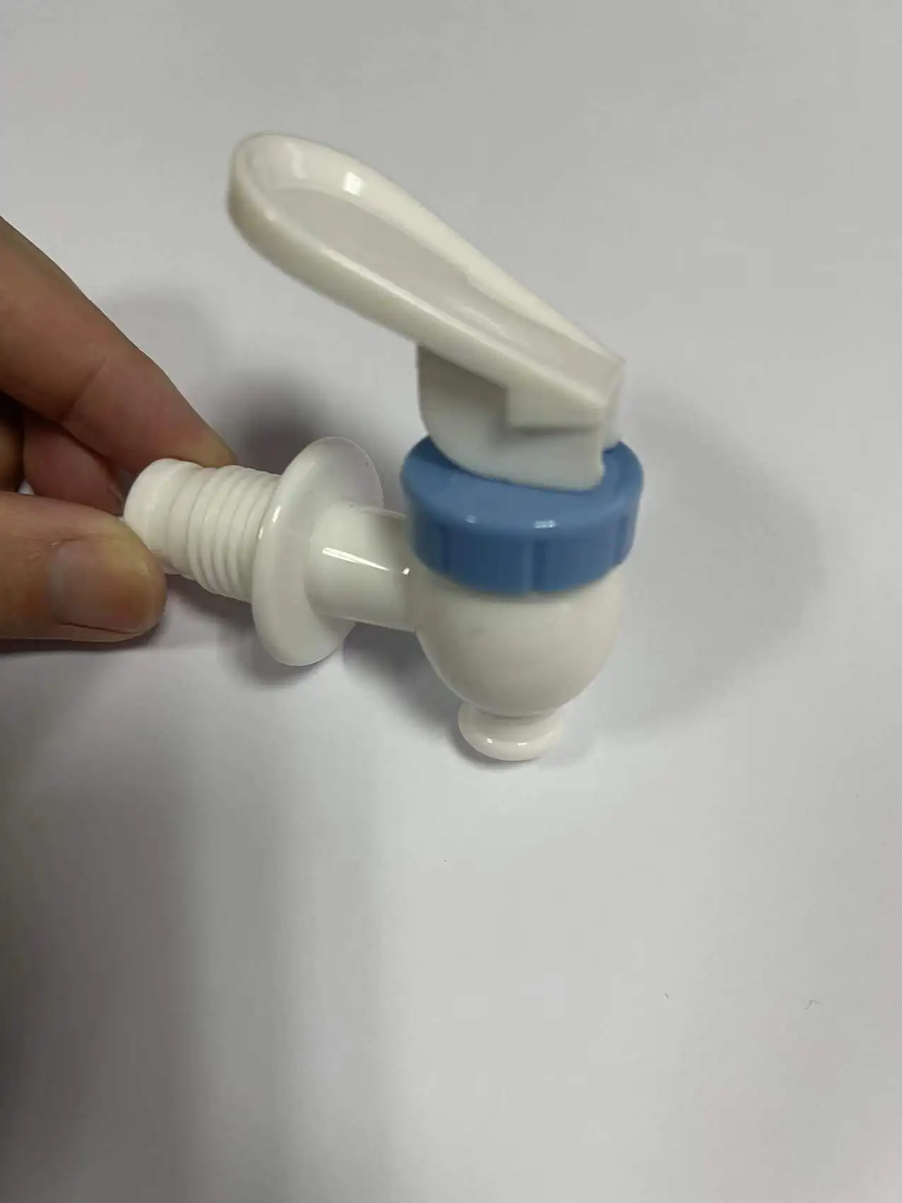 Glass water dispenser with tap durable plastic tap use in most of water tap