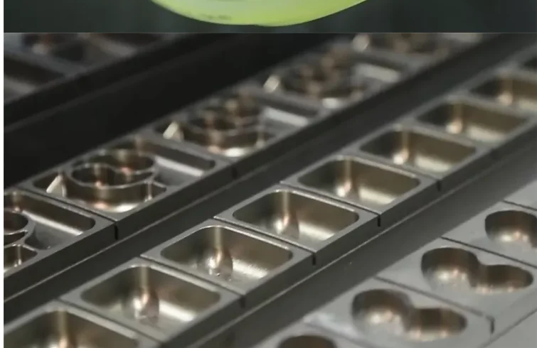 Eco friendly laundry detergent pods cold wate soluble pva film Packing Machine