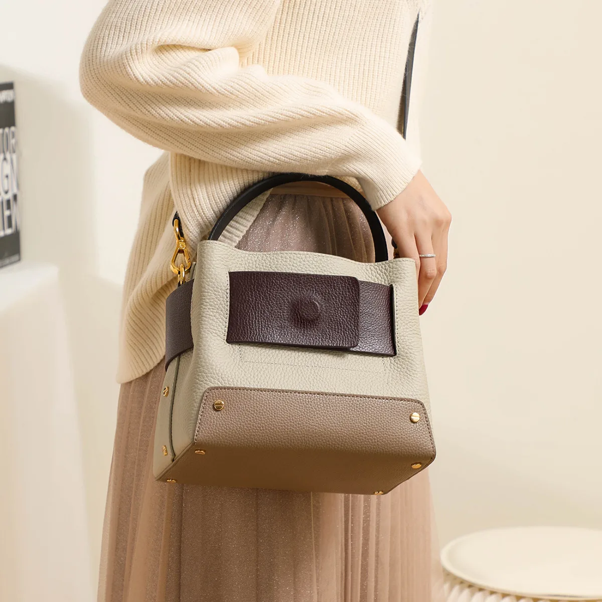 China Factory Luxury Real Leather Handbag Vintage Women Bucket Bag High quality Ladies Full Grain cowhide Leather Tote Custom