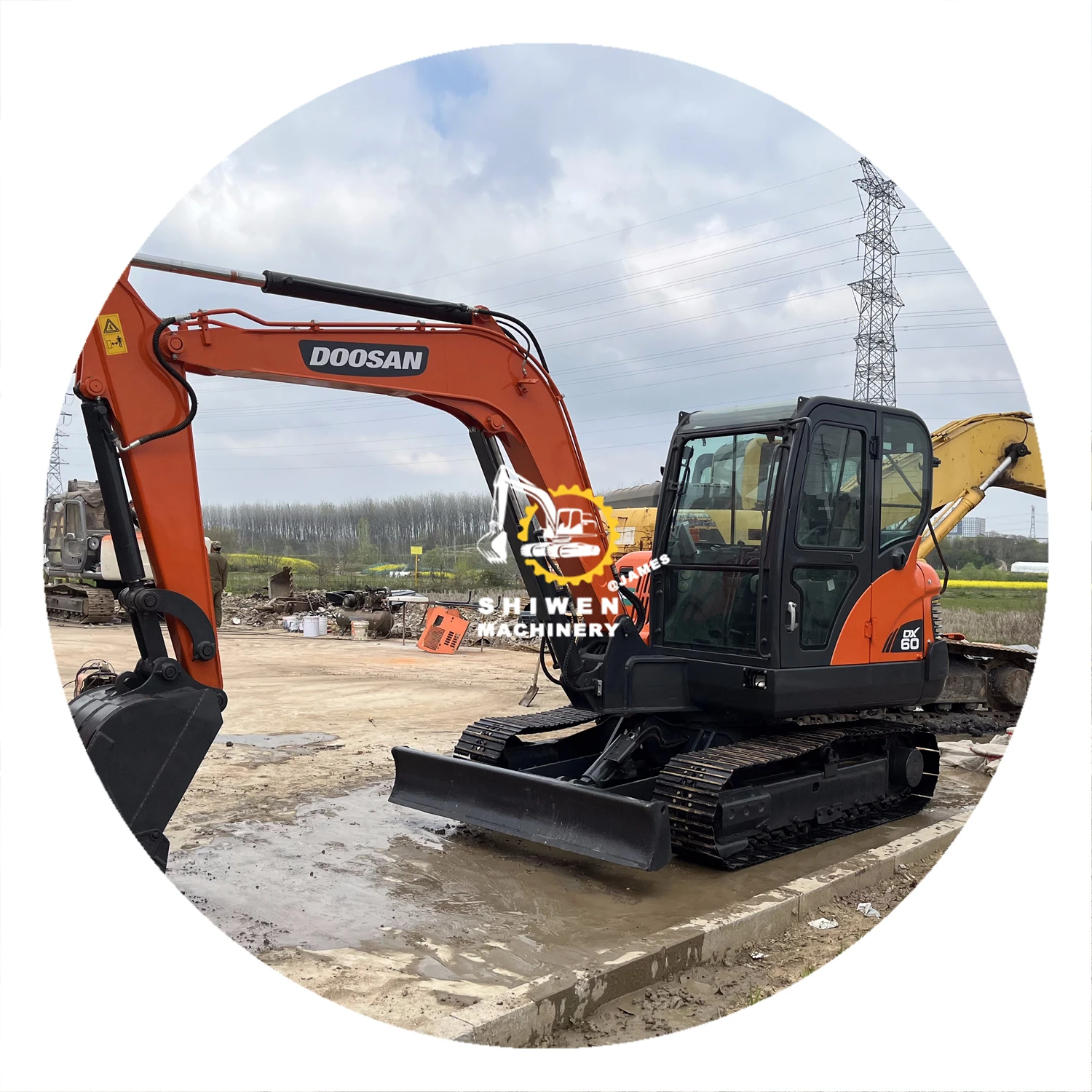 Hydraulic Crawler used Excavator DOOSAN DX60 top quality Low working hours Low Price form Korean DOOSAN DX 60 In stock on Sale