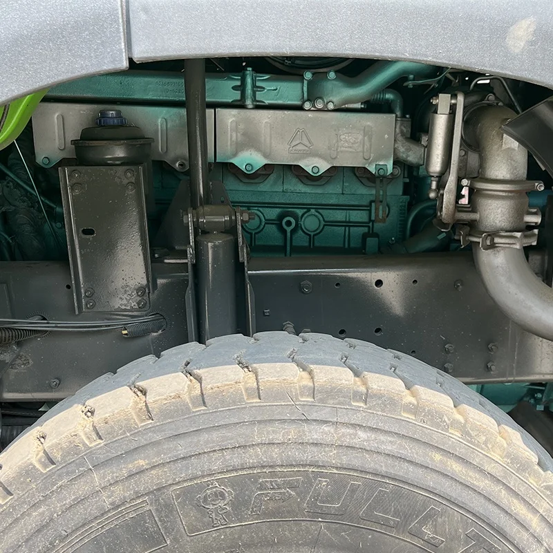 Second hand 371hp 375hp 420hp 40tons tipper truck for sale in Africa