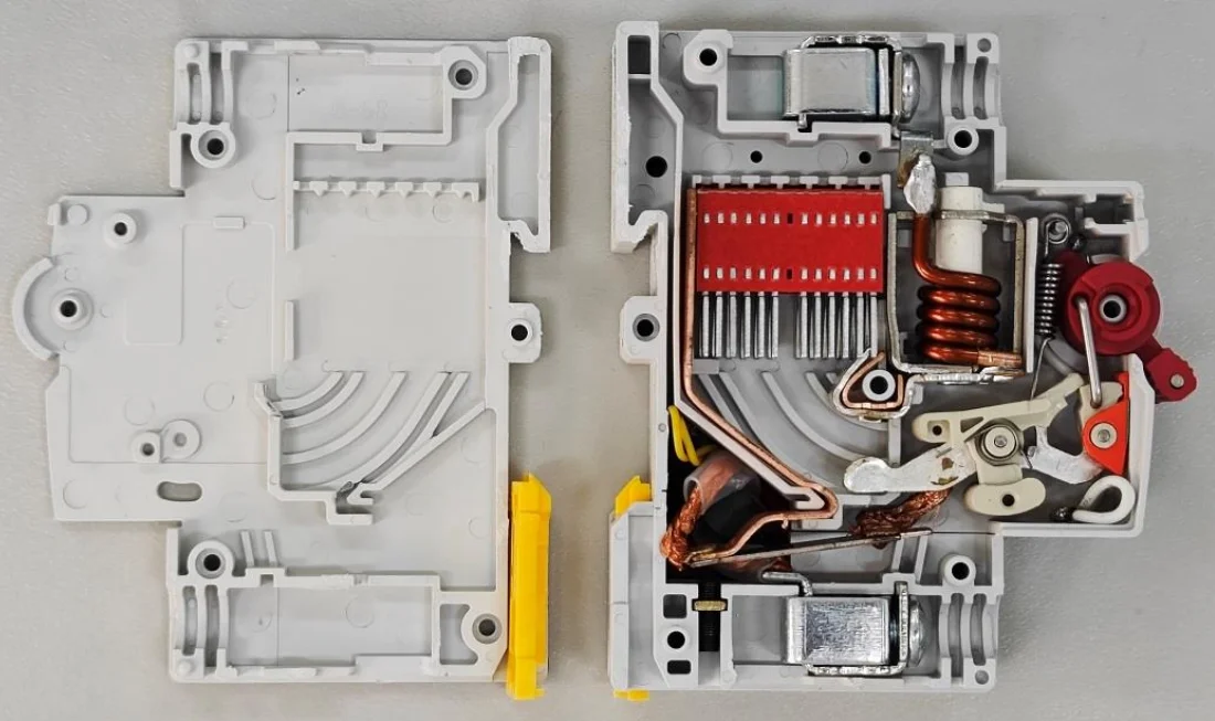 ODM/OEM RCBO EKL13 circuit breakers 2 pole(1P+N) low voltage RCD 32Amp 2p 30mA A tyep rcbo breaker