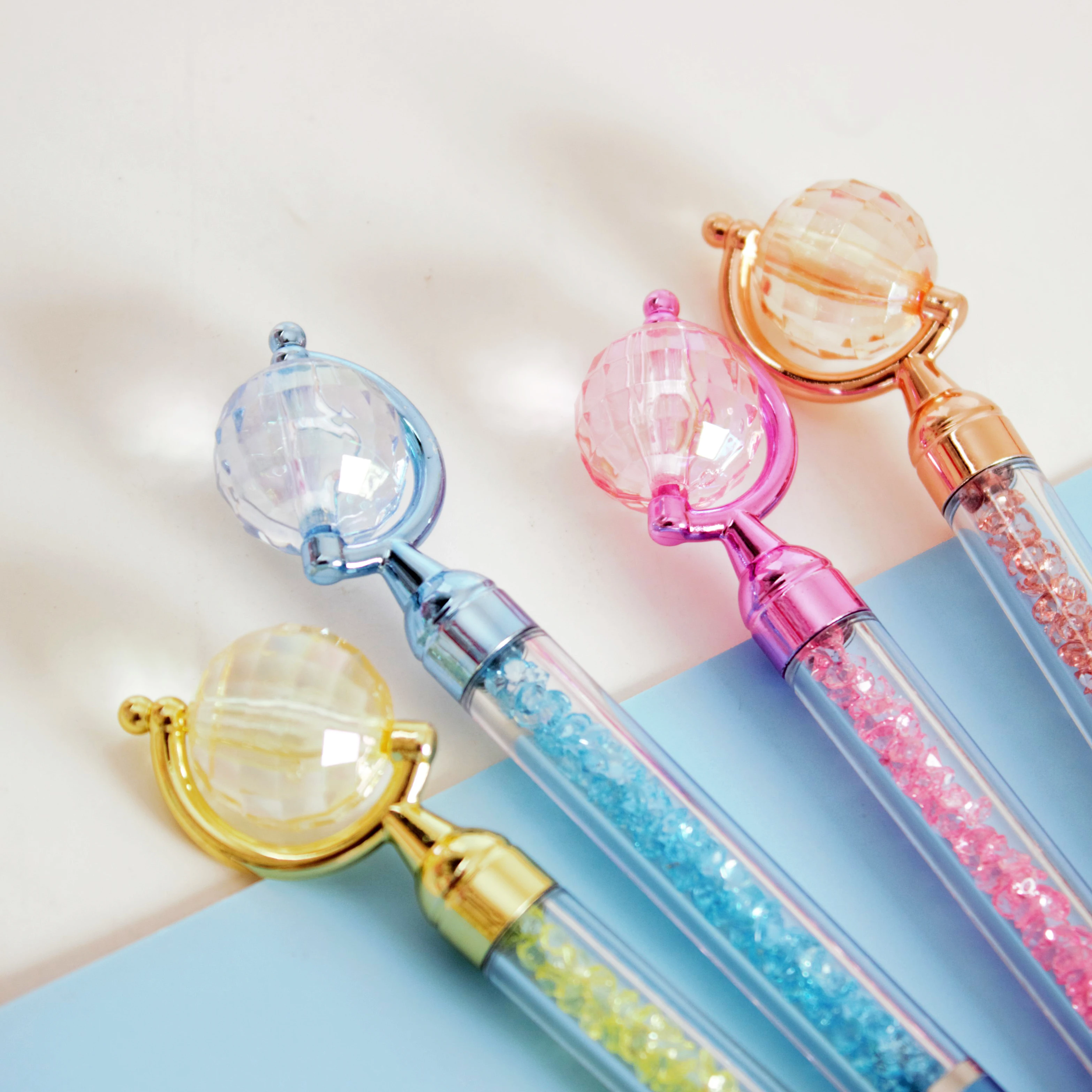 O&Q special design glitter twist ball pens with Turntable globe  decompression stationery for students college gift