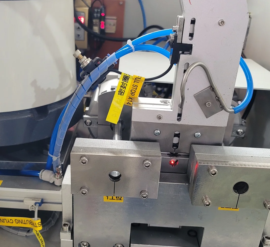 Semi automatic O ring  assembly machine, rubber seal ring assembly machine