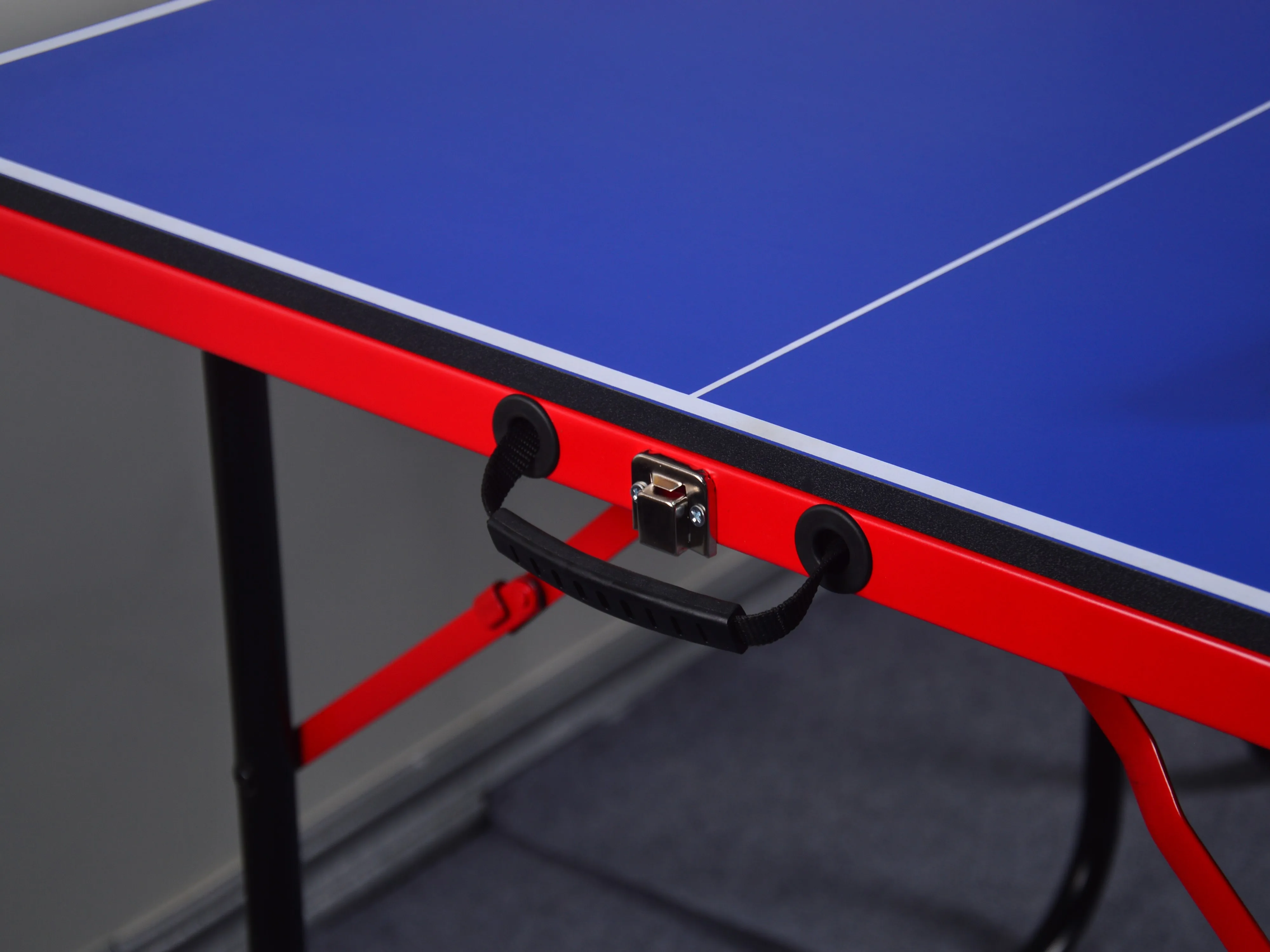 Wholesale 182cm 2pcs foldingping-pong table indoor and outdoor use table tennis table
