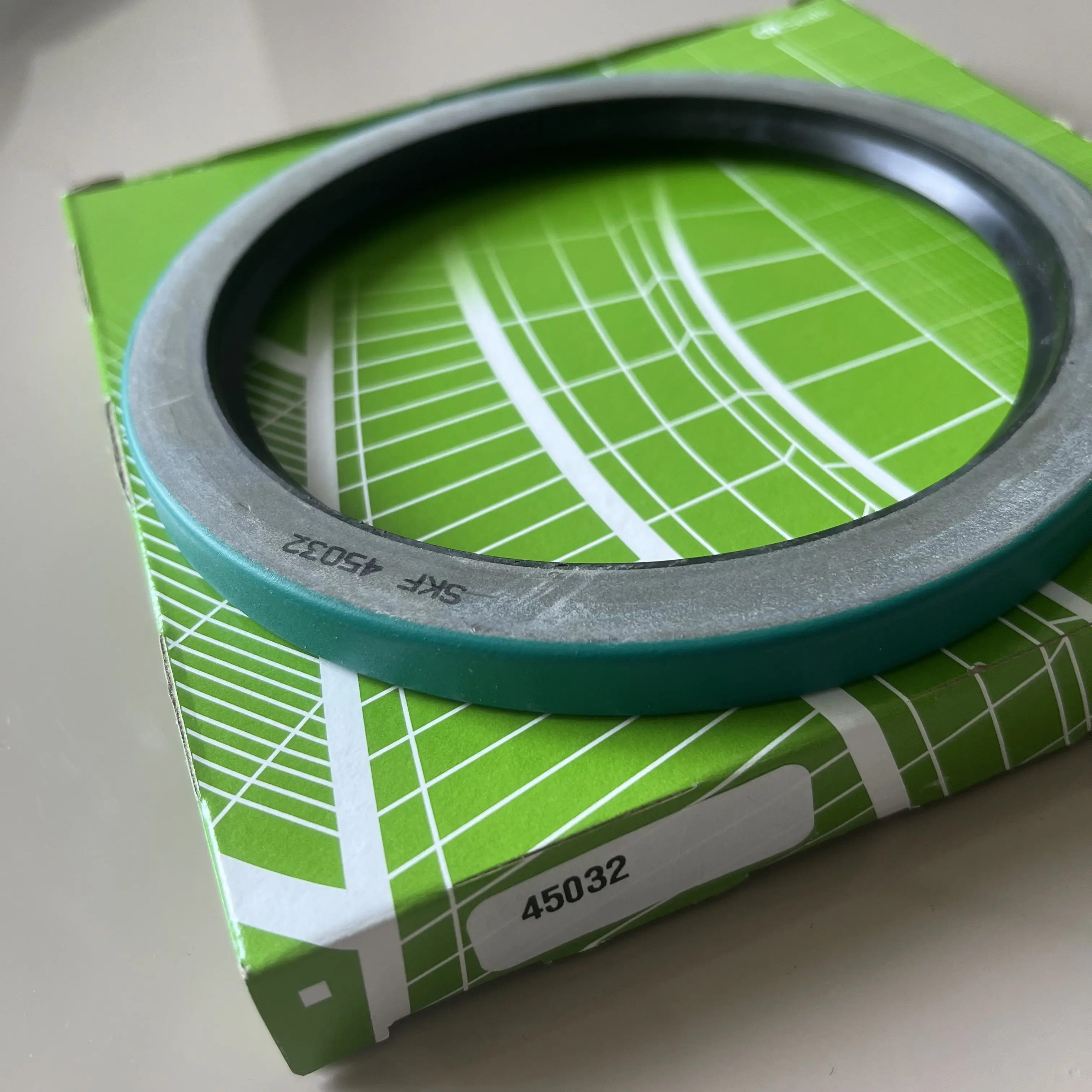 Уплотнение радиального вала CRWH, фторкаучуковая резина, армированная металлом для масла или смазки, CR19630 cr17413радиальное уплотнение вала