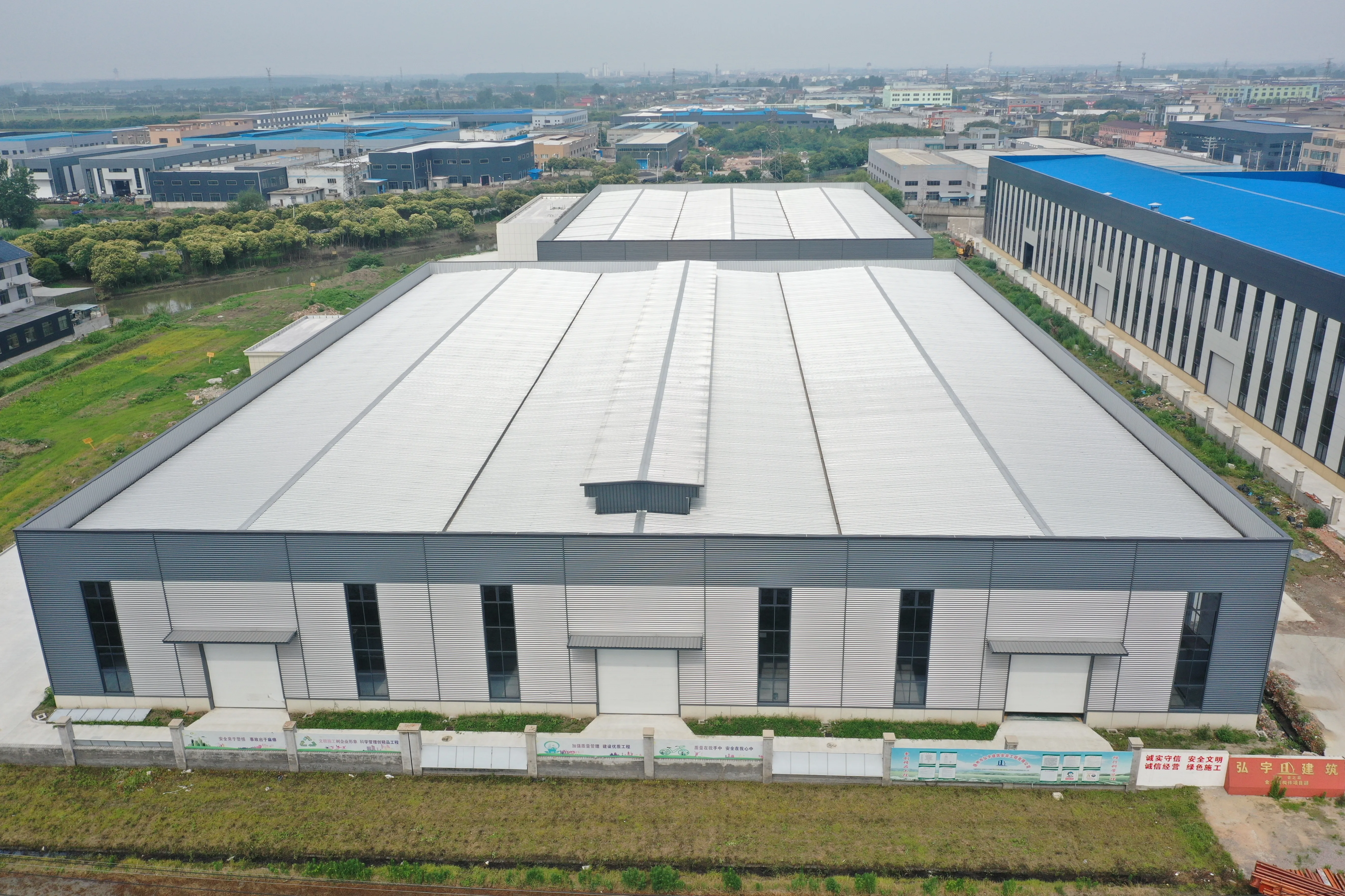 Prefabricated Steel Warehouse Project Building Plant Structure Industrial Factory Pre-Engineered Construction for Workshop