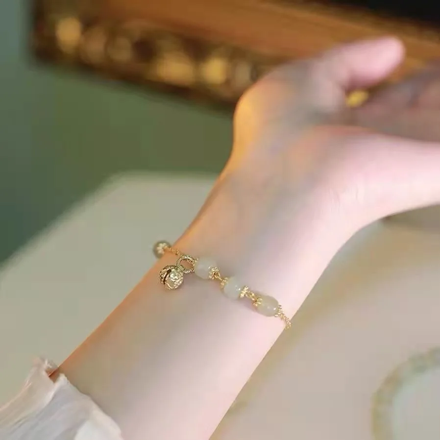 Bracelet girls natural Hotan Jade devotes herself to the youth small red books are clear retro and small people design gifts