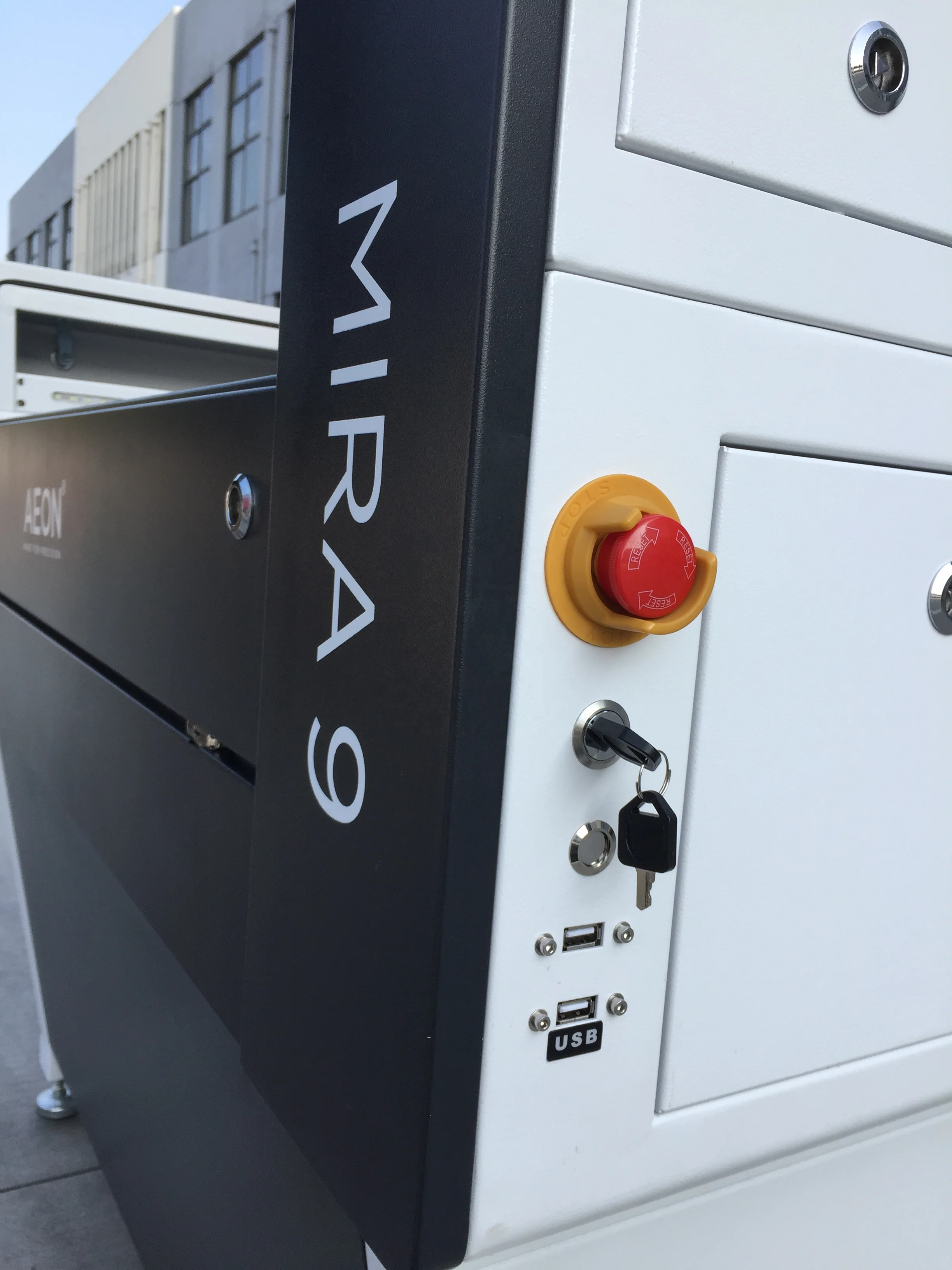 Class 1 Laser Aeon Mira 9 Double Color Board Cutting And Engraving Machine