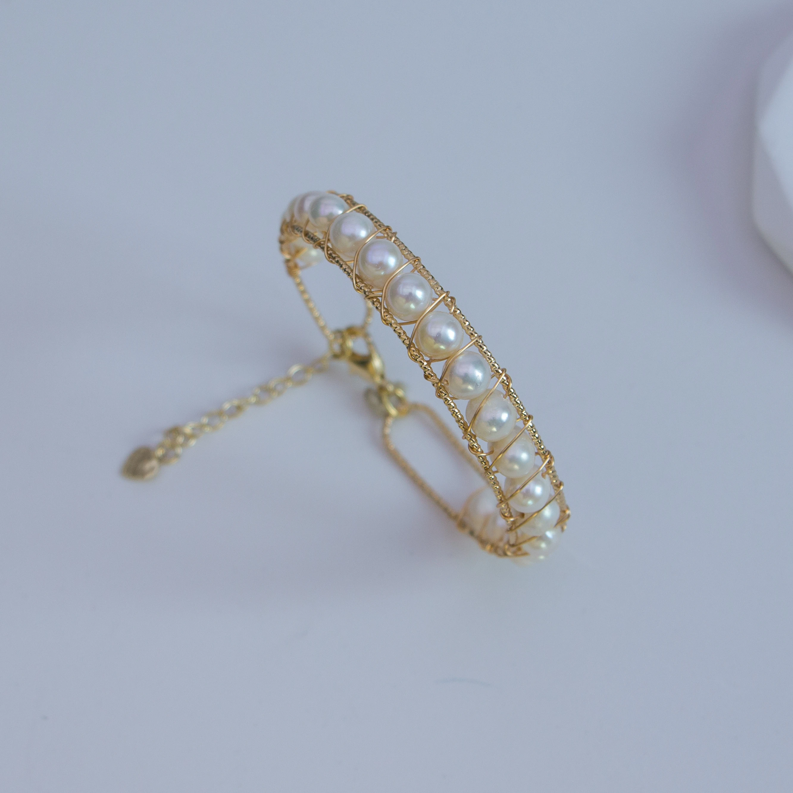 Alloy accessories fresh water seedless white fashion pearl bracelet 6-8mm nearly round flaws