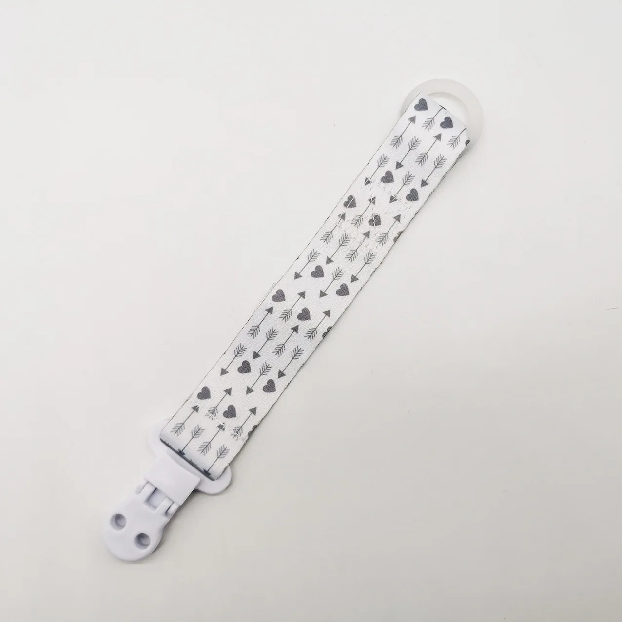 New Products LFGB Approved BPA Free Wholesale Dummy Pacifier Holder Silicone Ring Baby Pacifier Clip