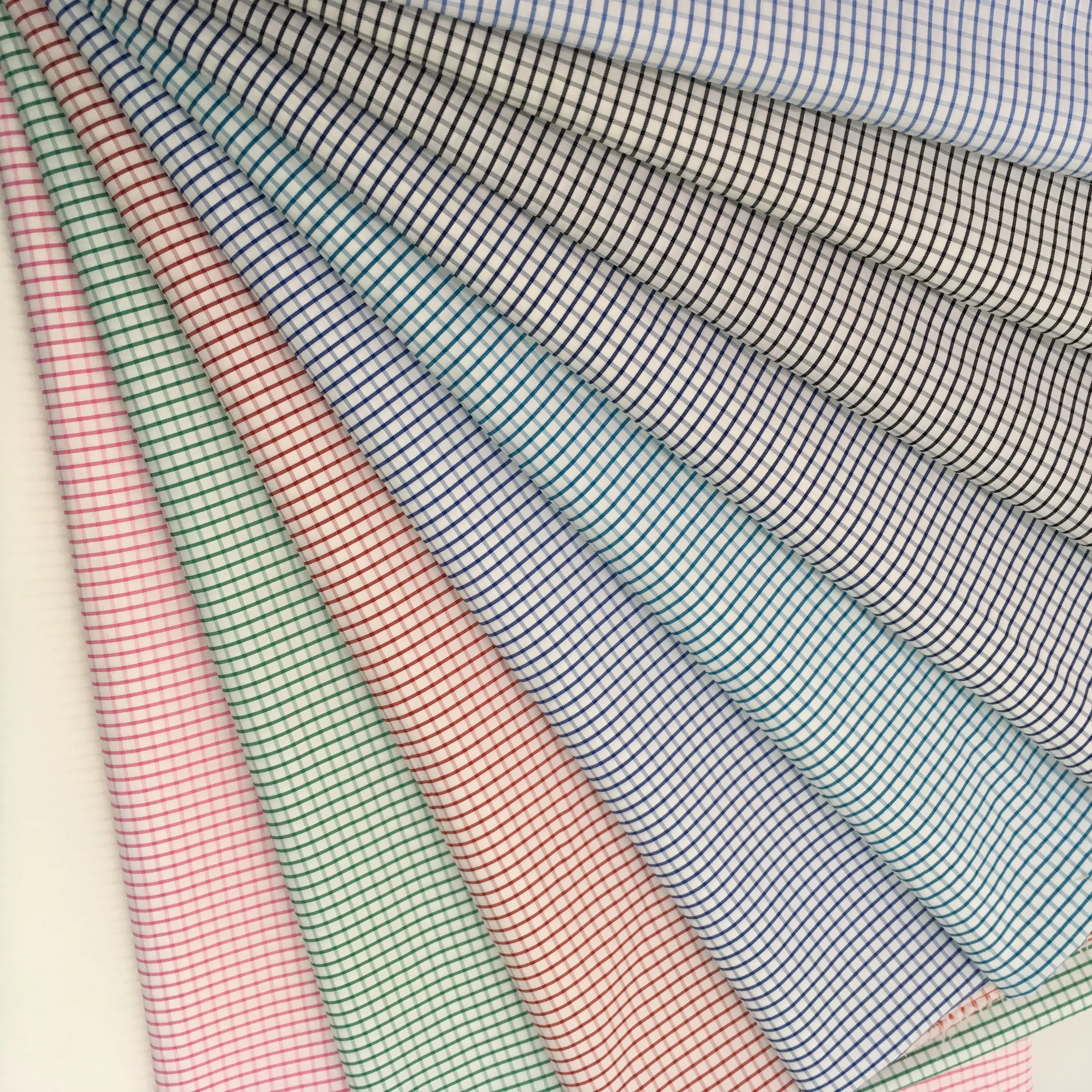 High Quality 100% Polyester Fabric Light Multi Color Printing Lattice Textile Fabric