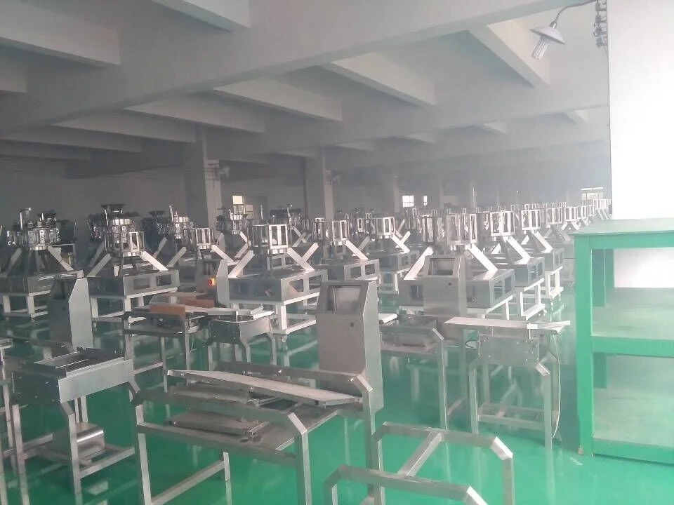 Portable automatic granule packing machine Fully automatic nuts packing machine