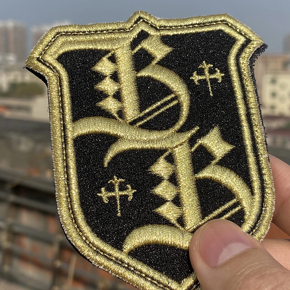 Wholesale Designer Custom Embroidered Embroidery Patches Iron On For Clothing