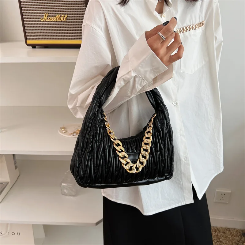 2022 New Arrival Fashion Bags brand Golden Chain pu leather shoulder bags Ladies trendy handbags for women luxury