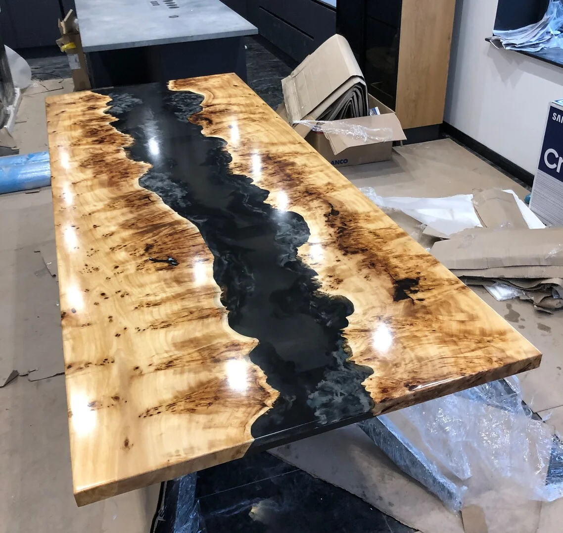 Factory Wholesale Resin Table With Poplar Burl Wood Slab For Dining Room And Kitchen Room 6 Velvet Dining Chairs